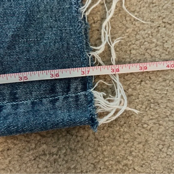 Distressed Blue Jeans - Picture 5 of 6